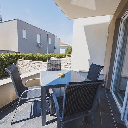 Apartments Lemon Novalja Kültér fotó