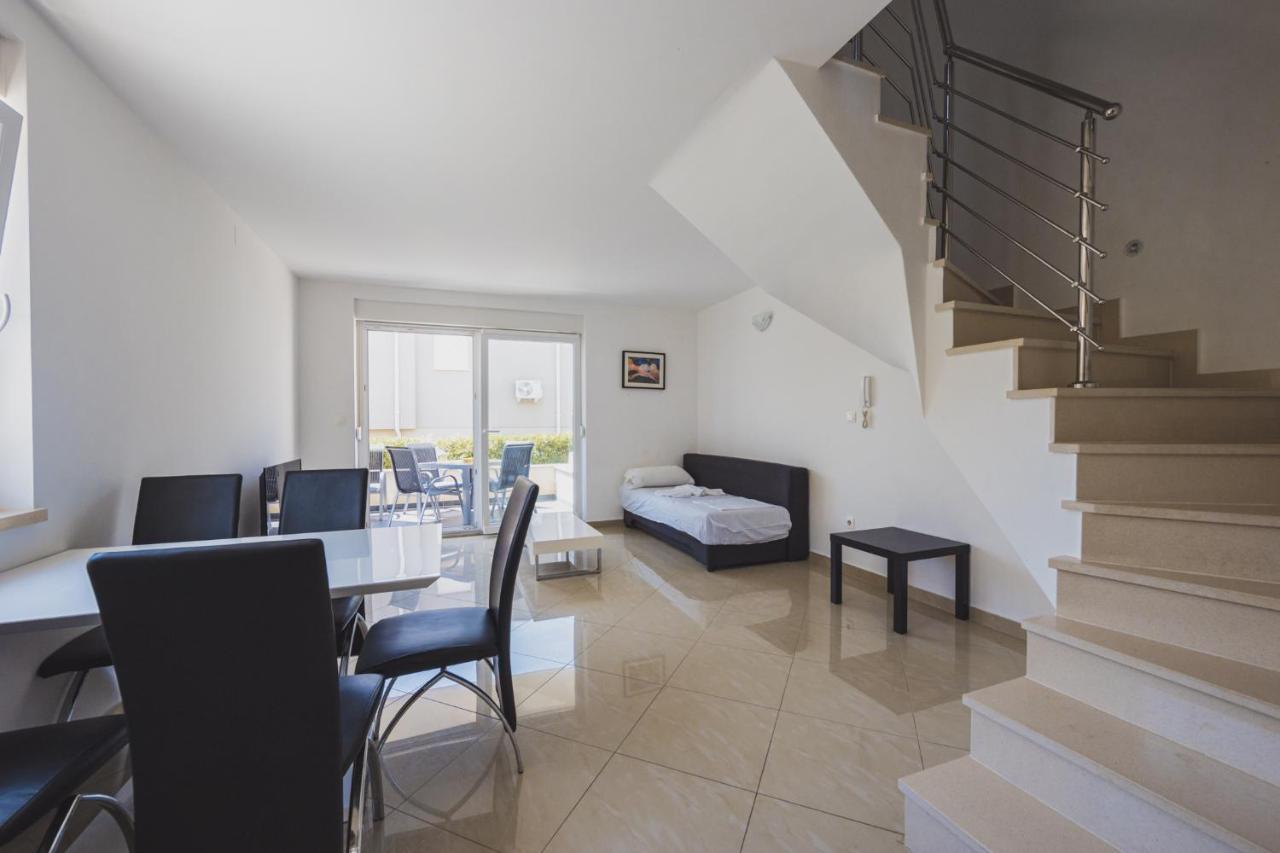 Apartments Lemon Novalja Kültér fotó